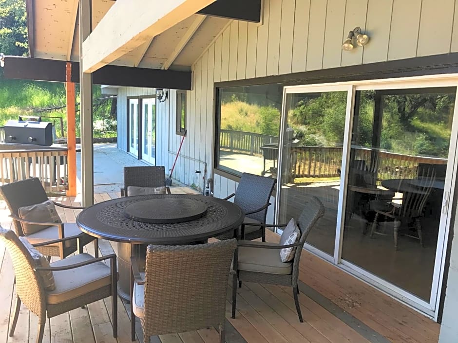 Mountain Trail Lodge and Vacation Rentals