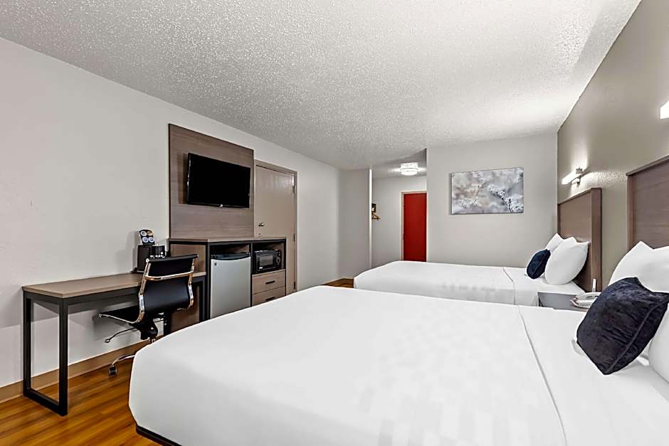 Red Lion Inn & Suites Pontoon Beach