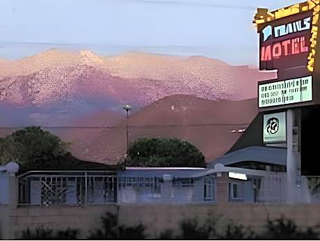 Trails Motel