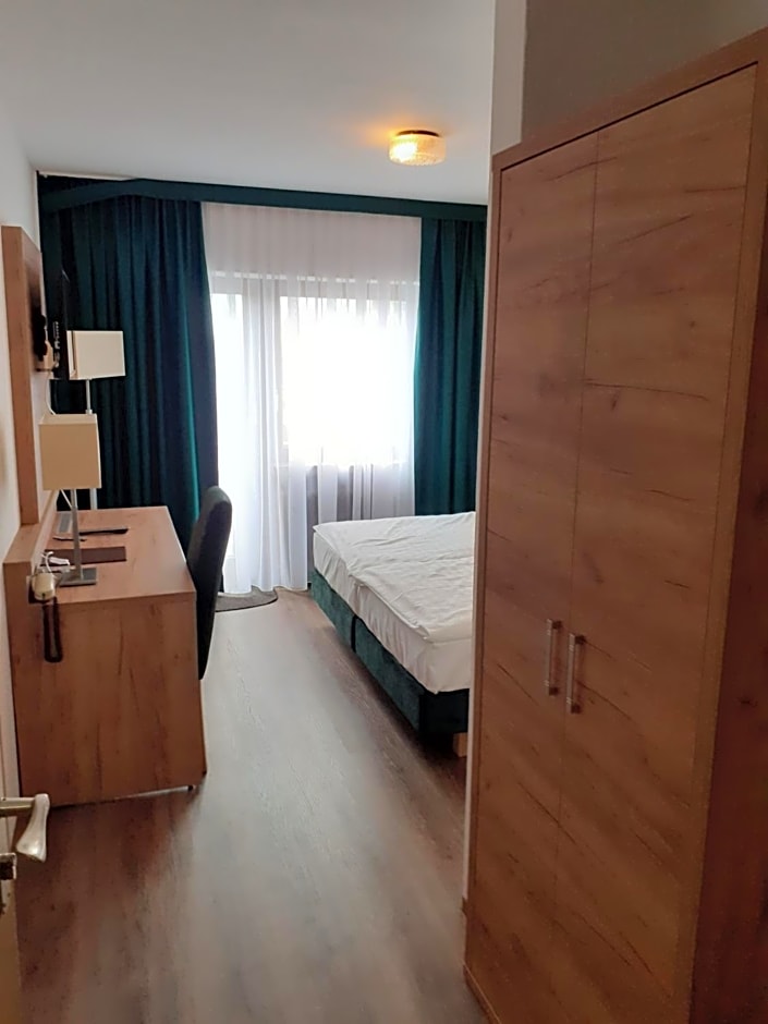 Land-gut-Hotel Zum alten Forsthaus - Aufladestation für Elektroautos