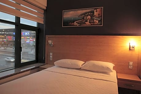 Large Single Room