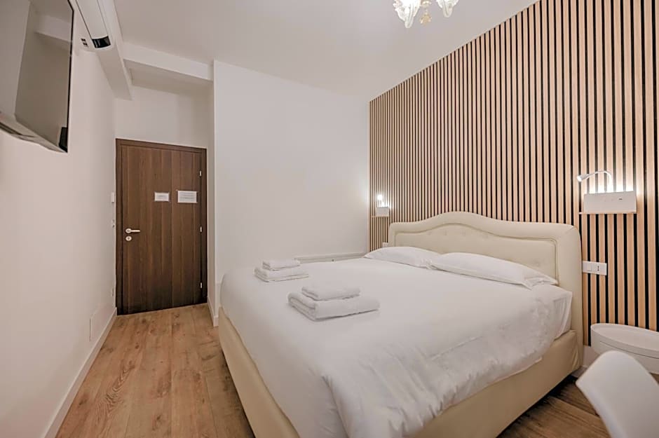 Rialto Suite 707