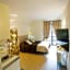 Miramare Apartments&Suites