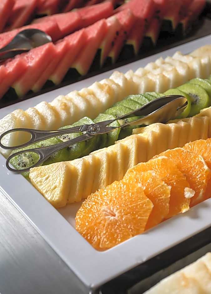 Essence Inn Marianos Hotel