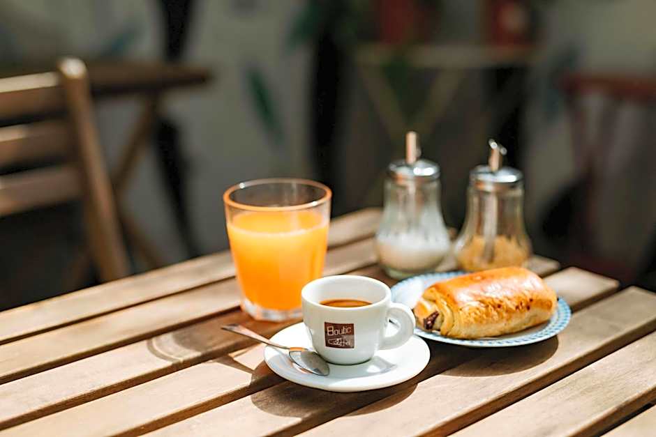 Tomato Urban Retreat