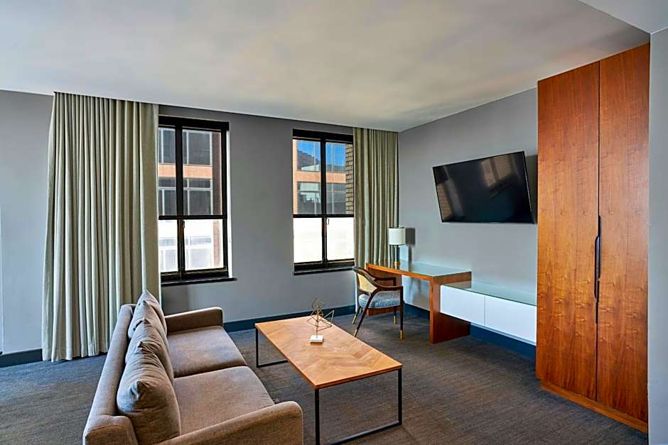 Renaissance Saint Elm Dallas Downtown Hotel