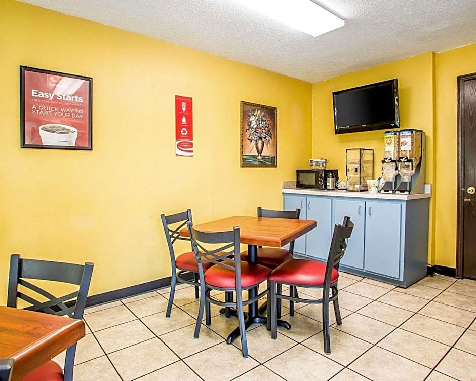 Econo Lodge near Missouri University of Science and Technology