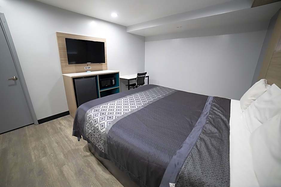 Express Inn & Suites