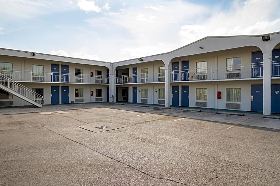 Clarion Pointe