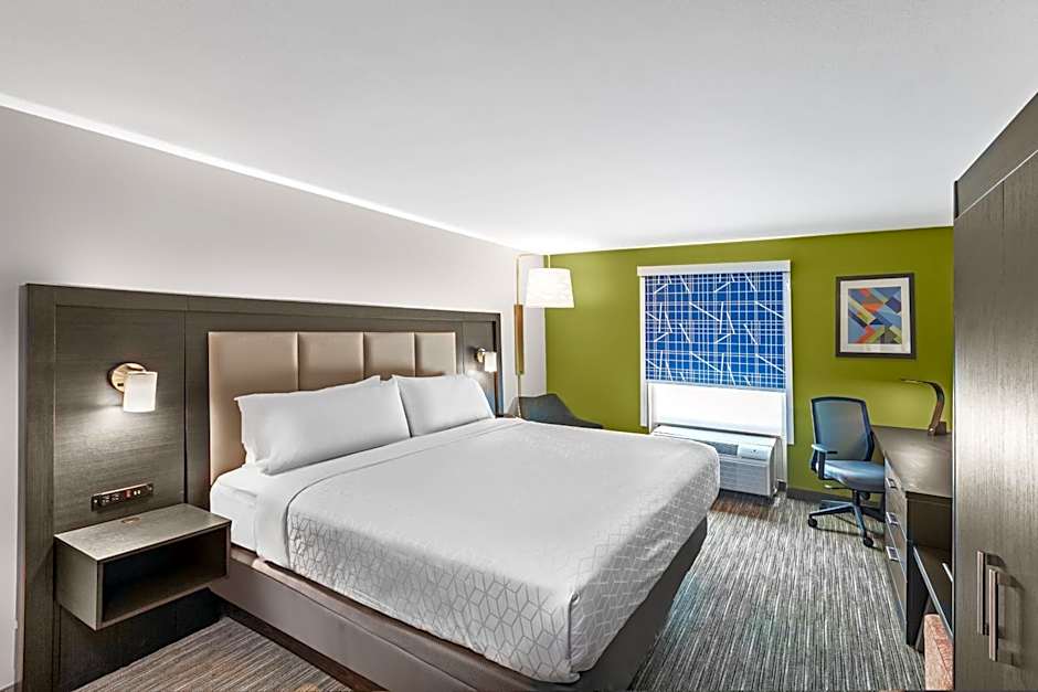 Holiday Inn Express & Suites Baton Rouge East By IHG