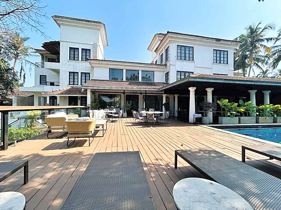 Sol De Goa Hotel