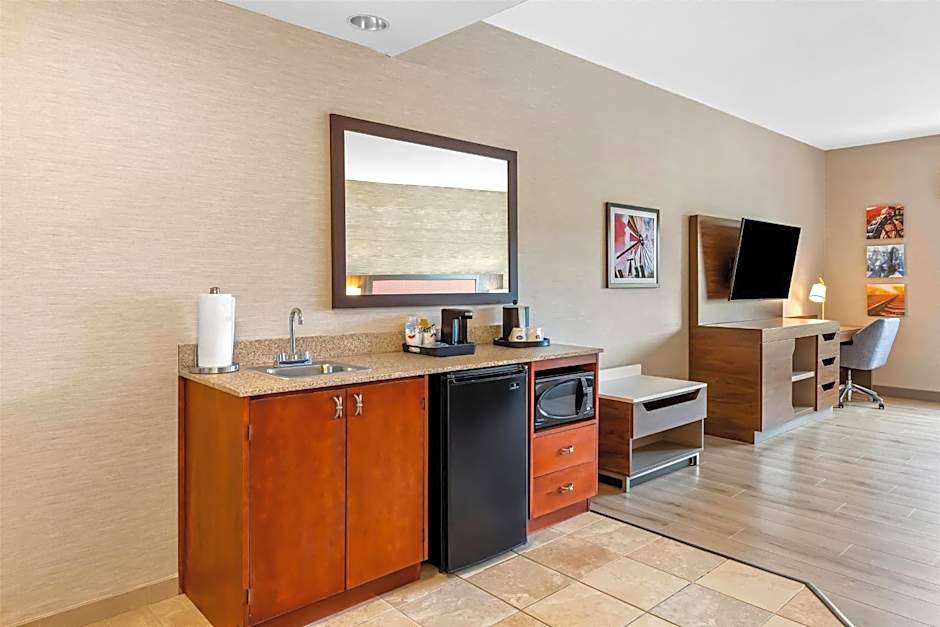 Hampton Inn By Hilton & Suites Grove City