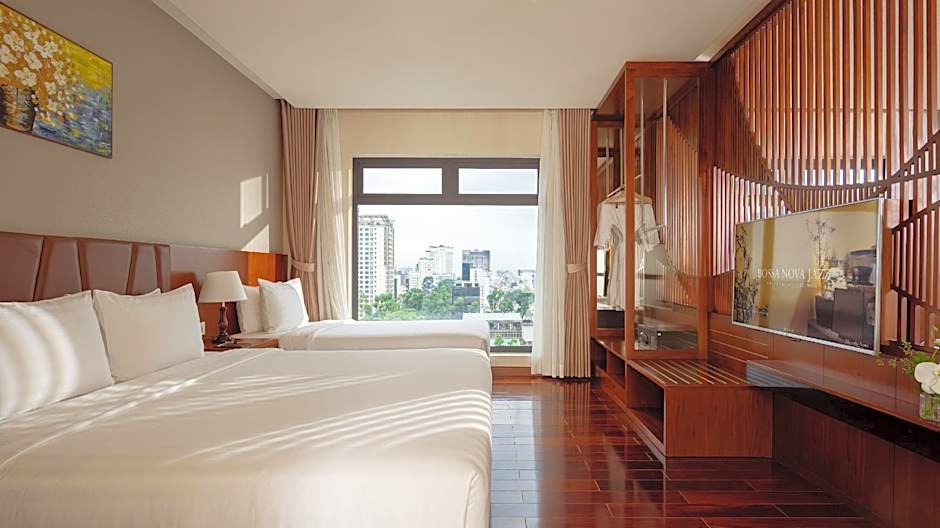 Orchids Saigon Hotel