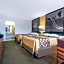 Super 8 By Wyndham Williamsburg