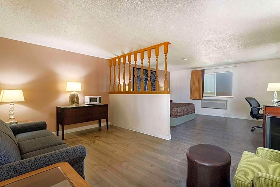 Super 8 by Wyndham Pendleton