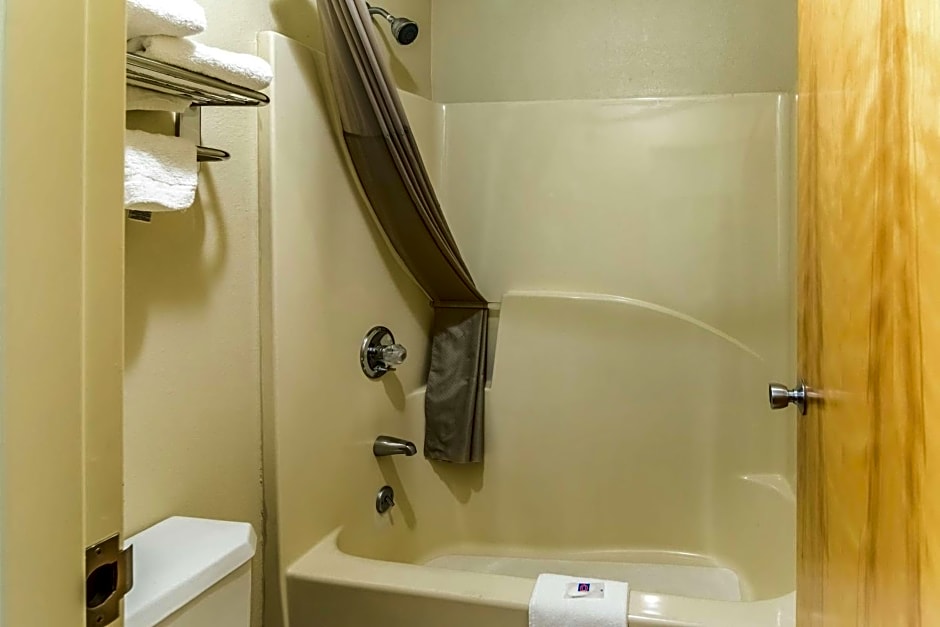 Motel 6-Kenly, NC