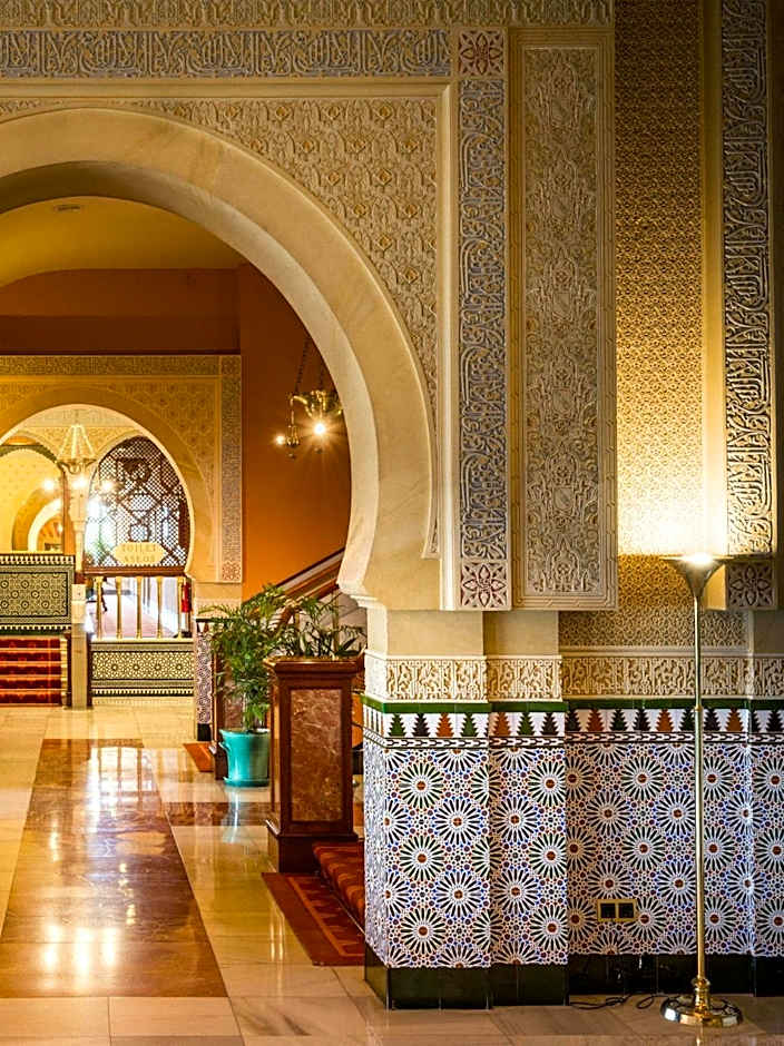 Alhambra Palace Hotel