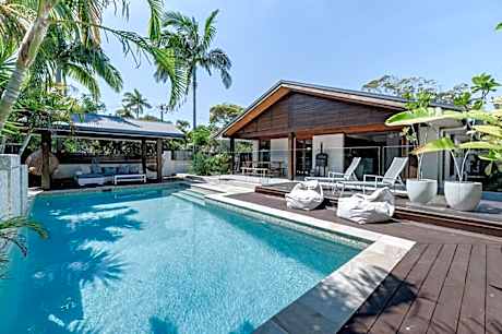 The Seaglass Villa - Private Pool and Sauna