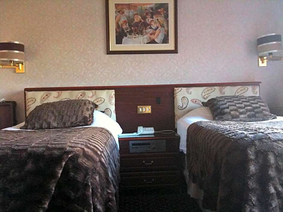 Balmoral Lodge Hotel