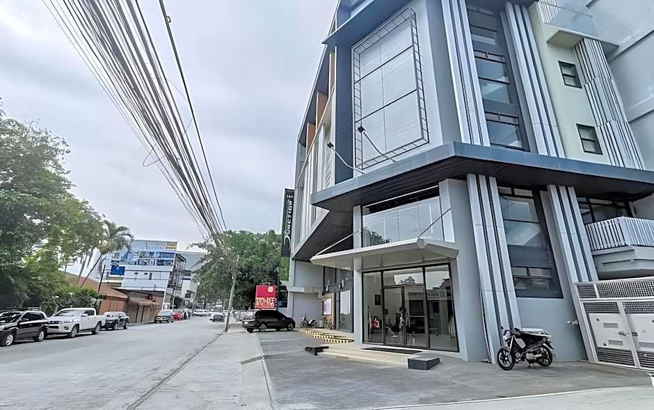 RedDoorz Plus near Bangko Sentral Ng Pilipinas Davao