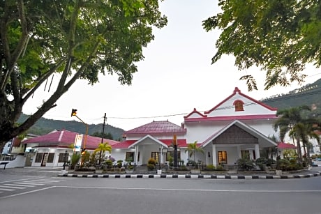 KHAS Ombilin Hotel