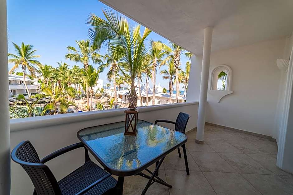 Hotel & Suites El Moro