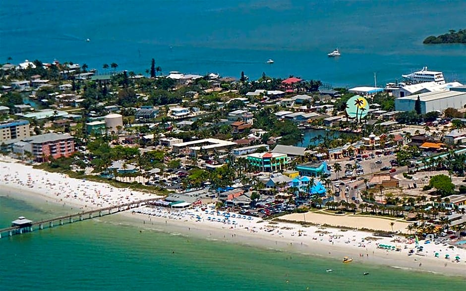 Manatee Bay Inn