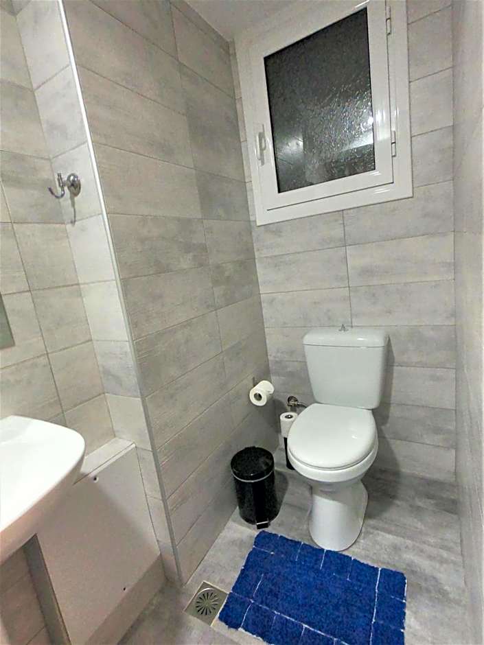 Achillion Hotel Piraeus