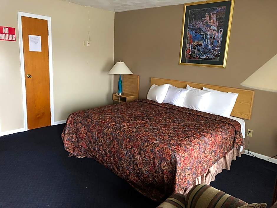 Village Inn Motel Holt