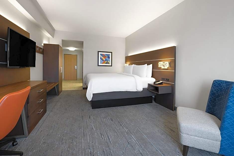 Photo 1 of 1 of 1 King Bed