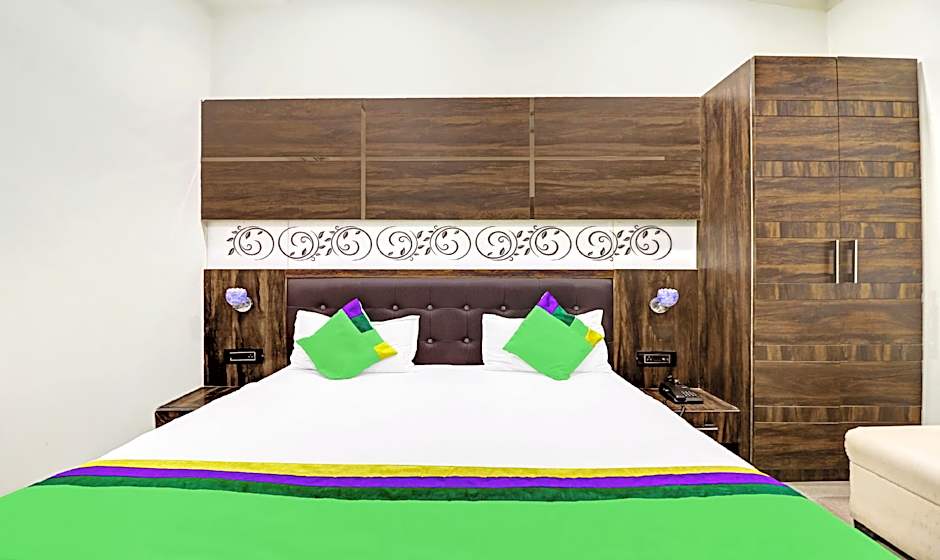 Itsy Hotels Anjali Mahal, 500 Mtrs From Mathura Railway Station