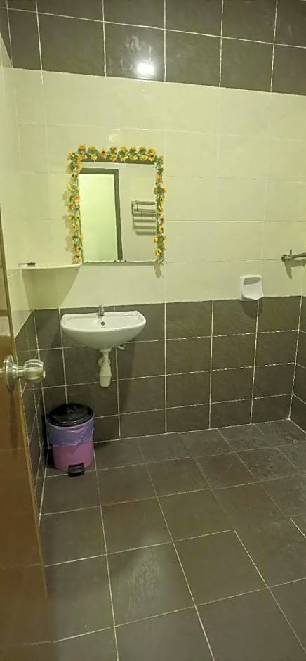 The Glorious Straits Hotel