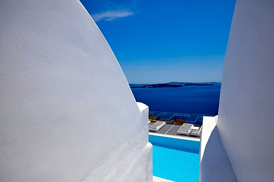 Oia Suites