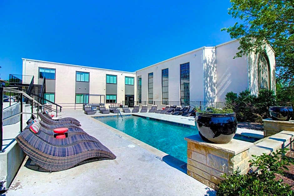 The Bishop Arts Hotel by Qresorts