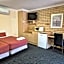 Cotswold Motor Inn