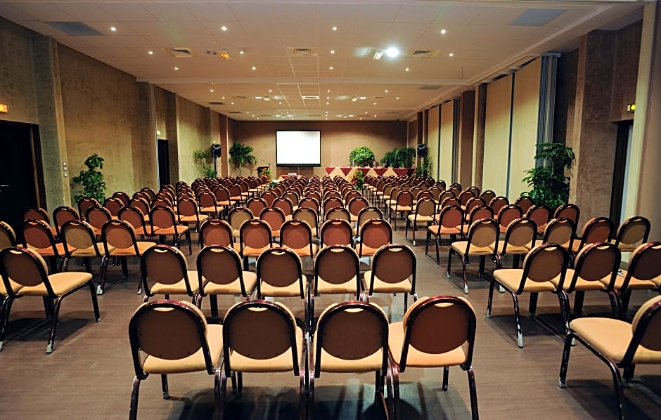 La Creole Beach Hotel & Spa