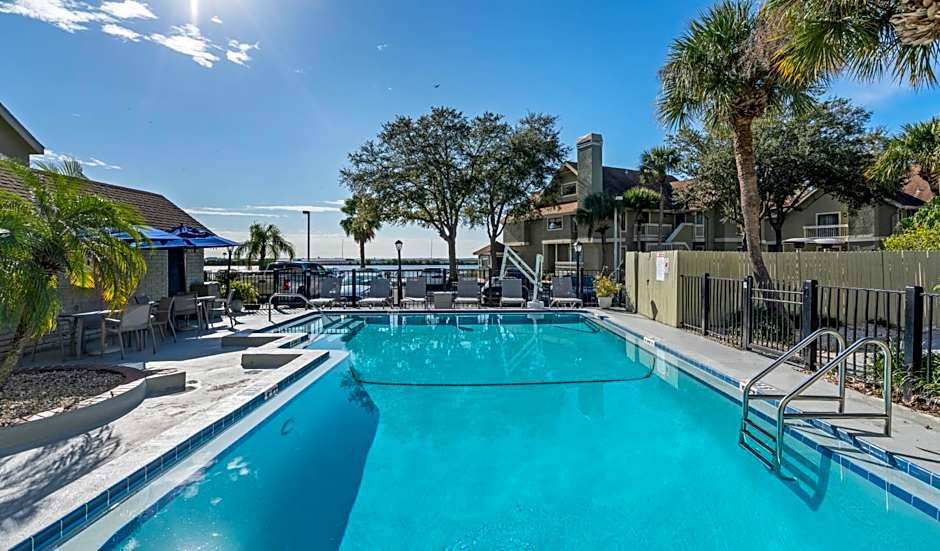Chase Suites Hotel Tampa – Tampa, FL