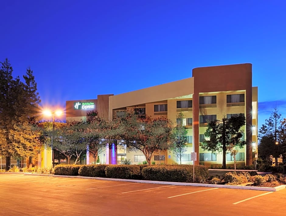 Holiday Inn Express Hotel Union City