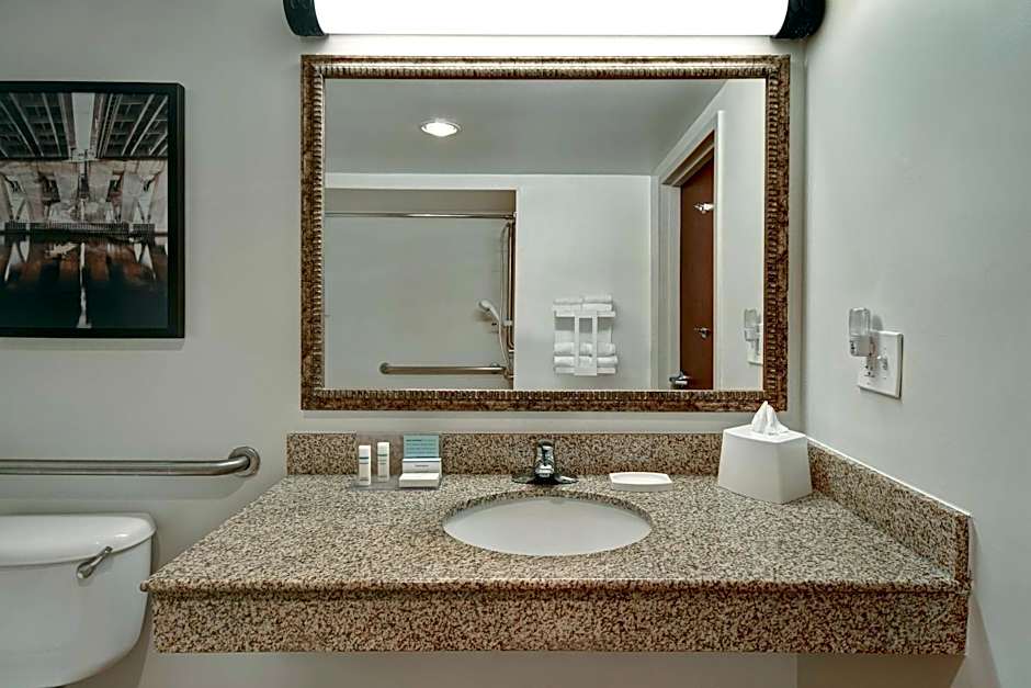 Hampton Inn By Hilton Suites Alexandria Old Town Area South