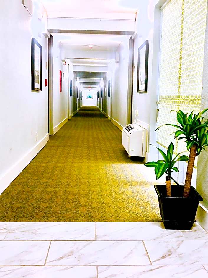 Montgomery Inn & Suites
