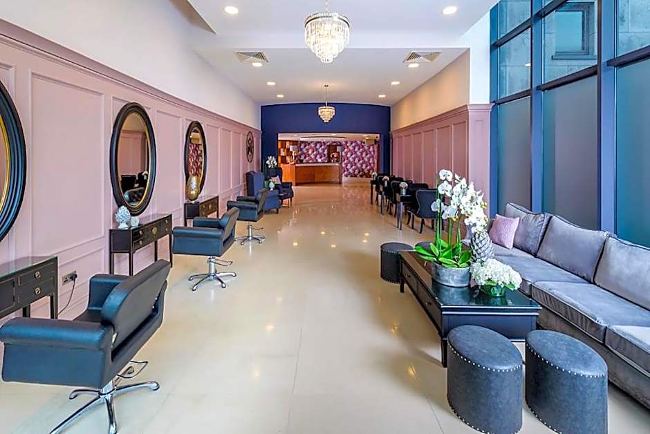 Shearwater Hotel & Spa