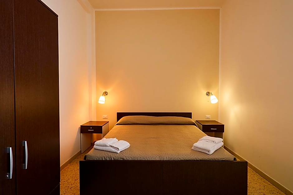 Soleē, Family Holidays & Hostelling