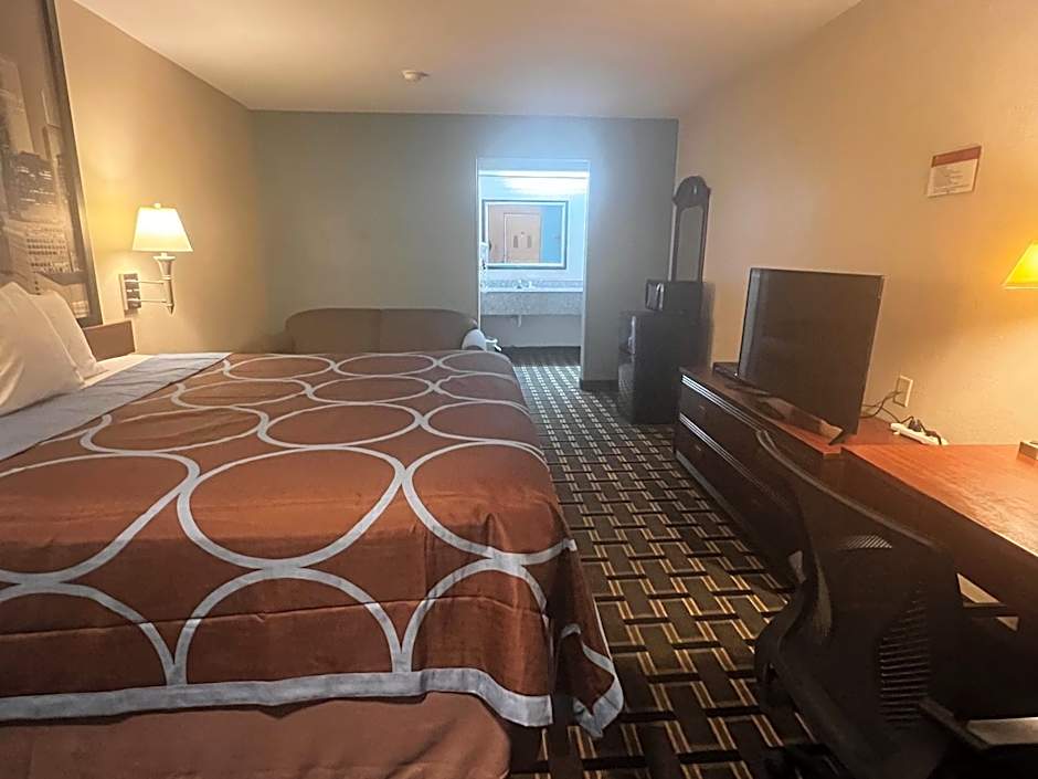 Super 8 by Wyndham Baytown / I-10 – Baytown, TX