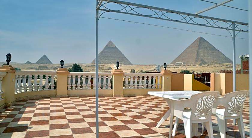 royal pyramids inn