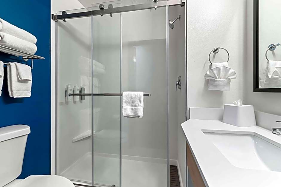 Spark by Hilton Hershey Near the Park