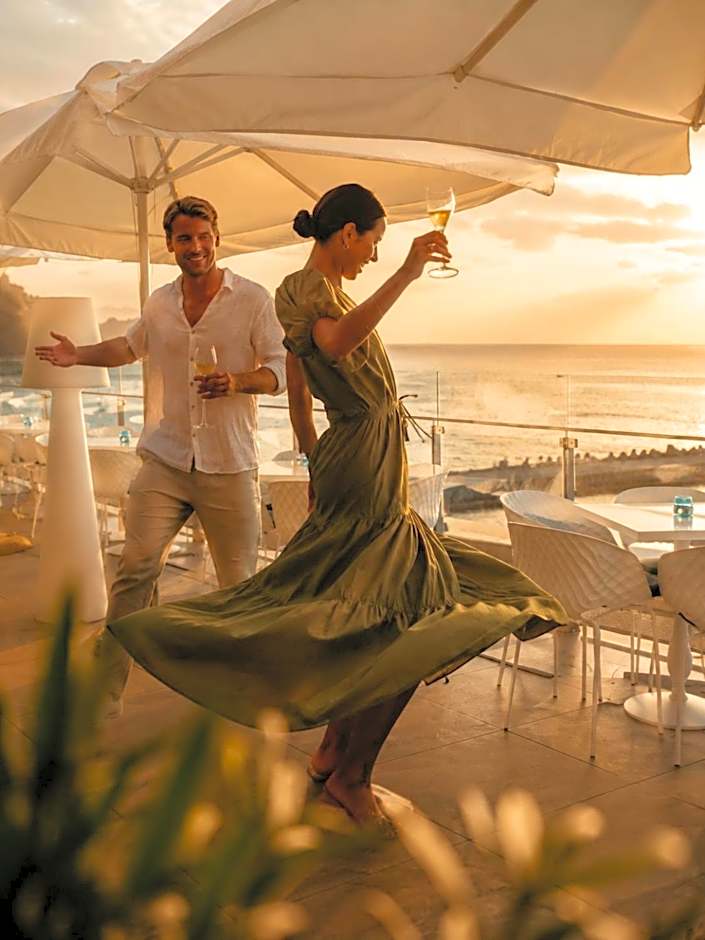HVD Nympha Hotel - All Inclusive, Private Beach & Free Parking - Adults Only
