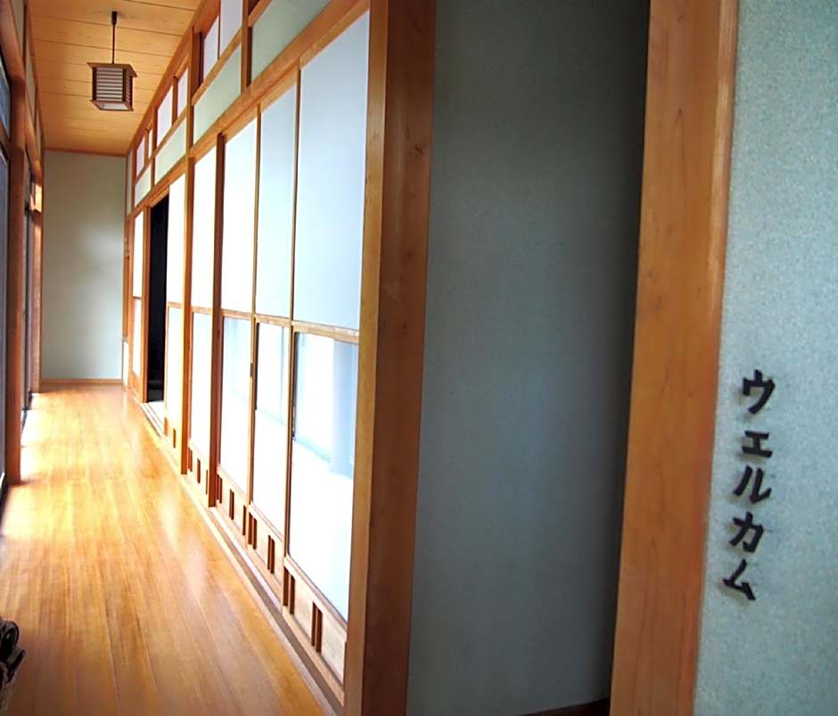 Island Inn Haru.
