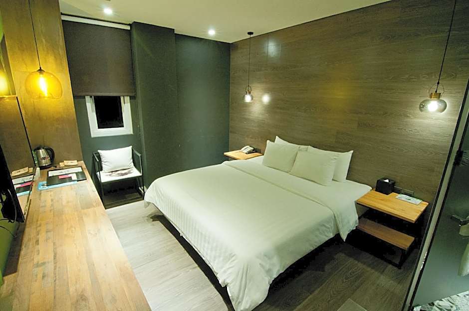 Huwei Hotel