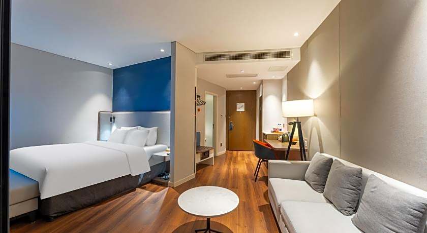 Holiday Inn Express Yichang Riverside By IHG