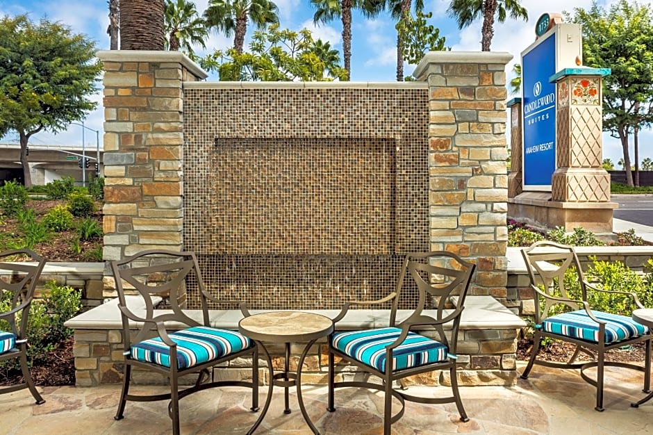 Candlewood Suites Anaheim - Resort Area, an IHG Hotel